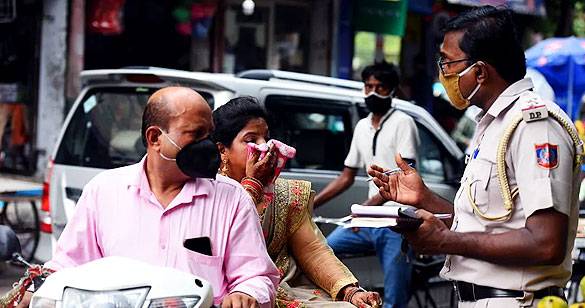 दिल्ली में पब्लिक प्लेस पर मास्‍क पहनना फिर अनिवार्य हुआ, नही लगाने पर लगेगा जुर्माना