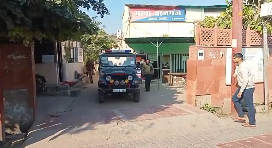 आगरा: कथित मौसी नाबालिग से करा रही थी जिस्मफरोशी, दो गिरफ्तार