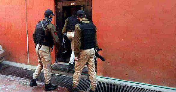 कश्मीरी छात्रों को MBBS की सीटें बेचने का मामला: हुर्रियत नेताओं के घर ED की रेड