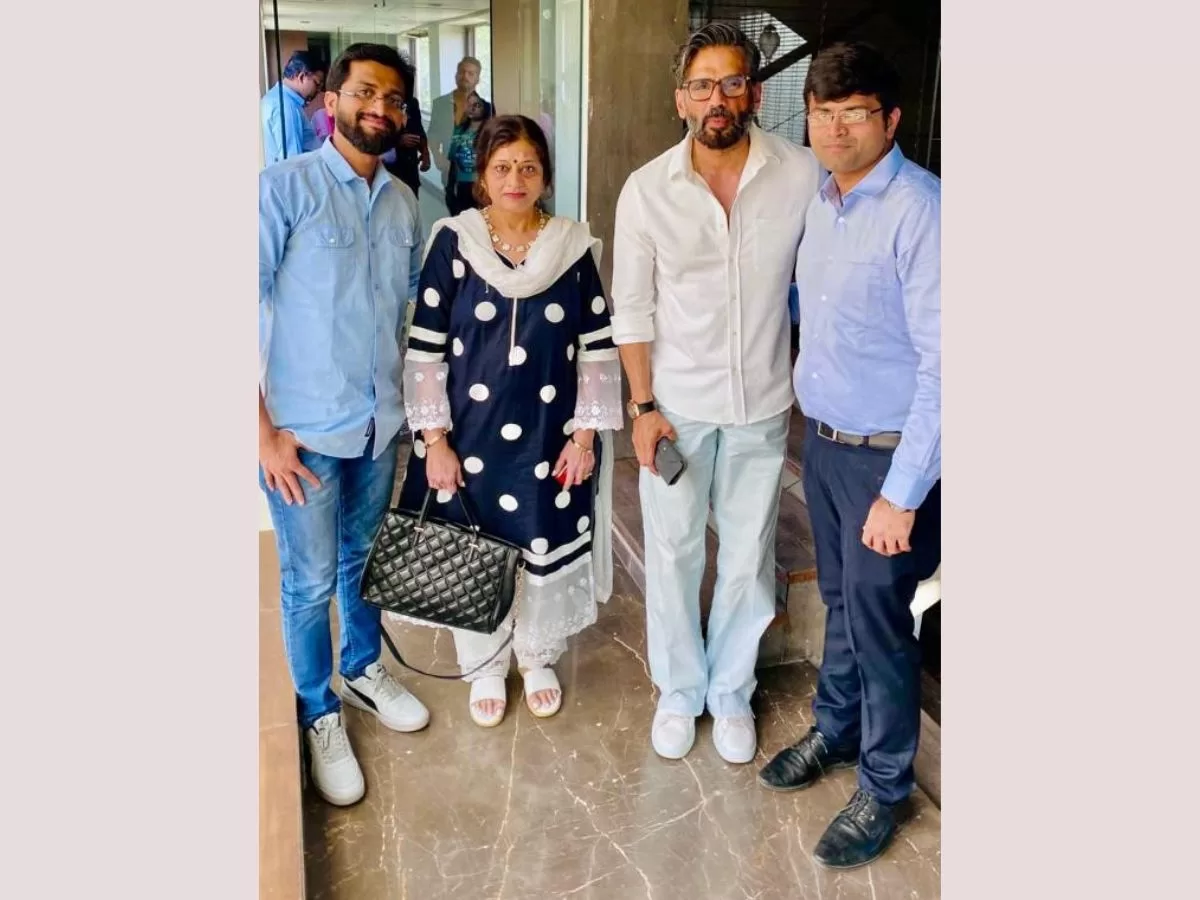 Suniel Shetty Invests in Klassroom Edutech, India’s Hybrid Tutoring Platform: Aiding the Rise of Socially-Responsible Education