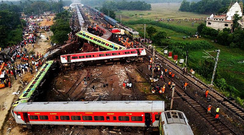 ओडिशा रेल दुर्घटना 261 लोगों की मौत, केंद्रीय मंत्री धर्मेंद्र प्रधान ने ‘तकनीकी कारण’ को जिम्मेदार बताया