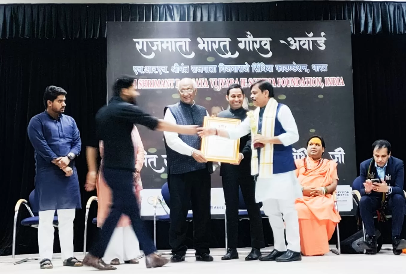 Ace Karate Coach Dr. Pradeep Kumar Yadav awarded Bharat Gaurav Award.