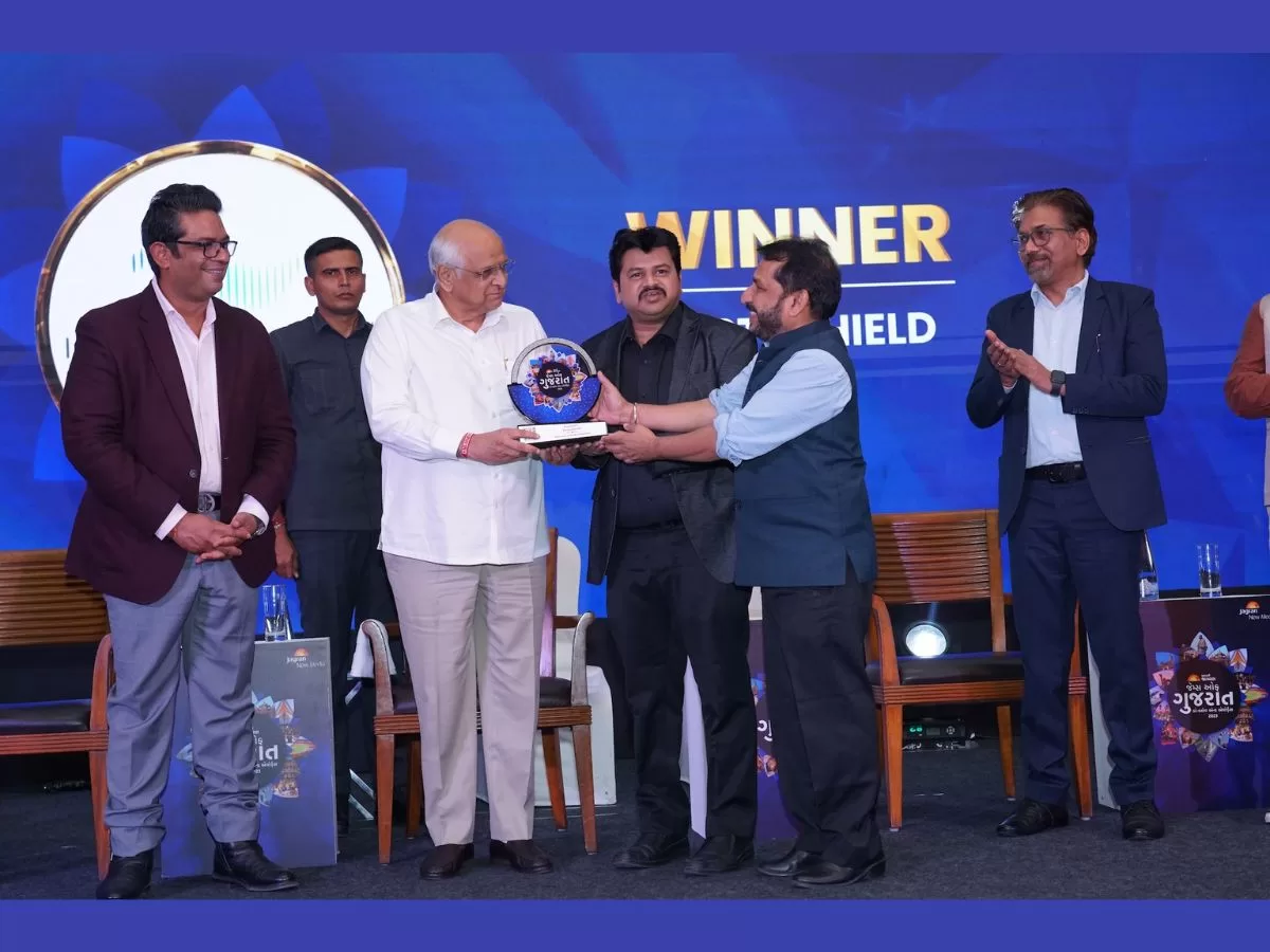 Gujarat CM Bhupendra Bhai Patel Honors Instashield With Best Innovation Technology Award at Gems of Gujarat Awards & Conclave 2023