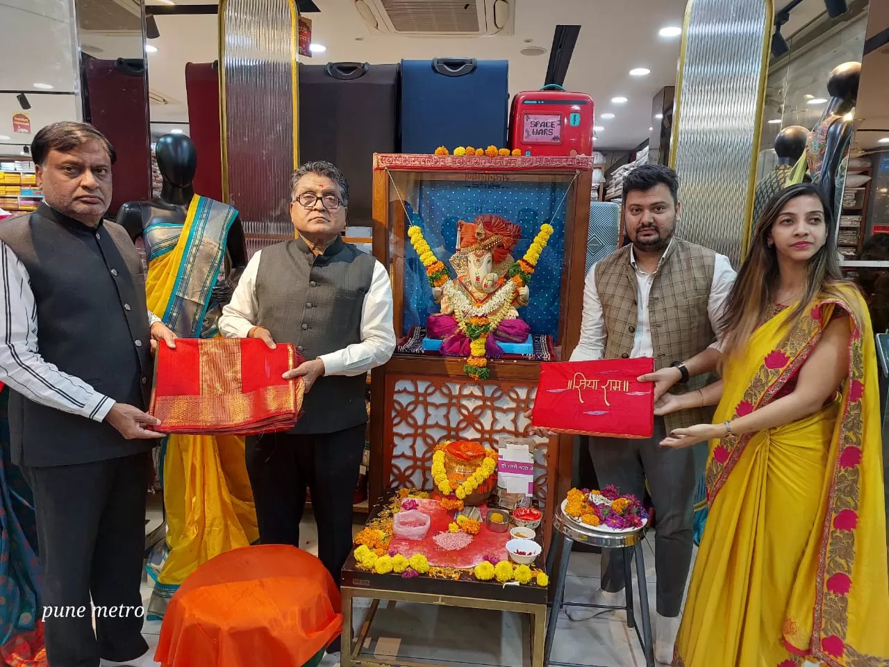 Pune Residents Weave Garments for Lord Rama and a Saree for Mata Sita Sent to Ayodhya in a Symbolic Gesture of Faith