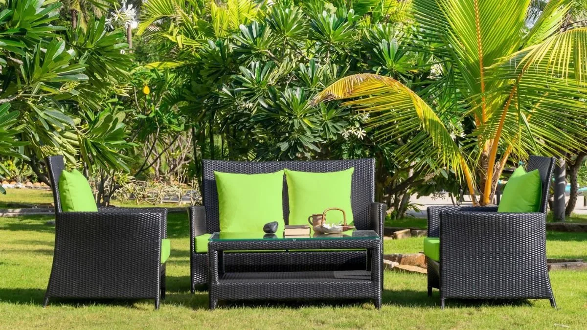 How to Protect Your Outdoor Seating & Sofas Through All Seasons
