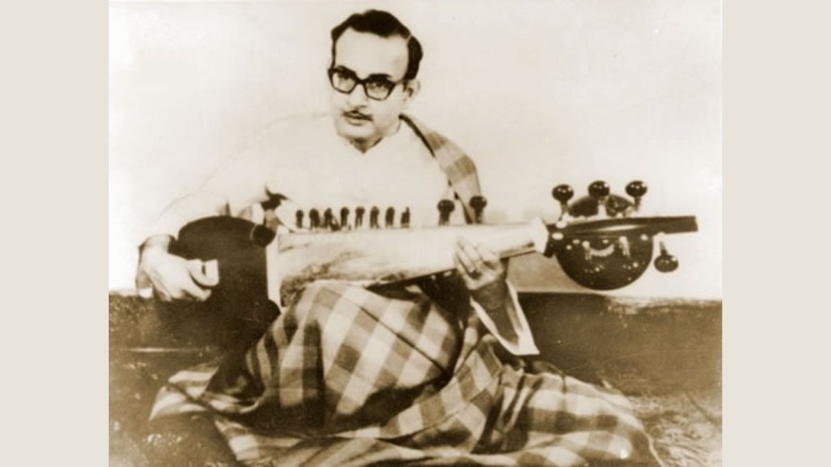 Pt. Radhika Mohan Maitra And his bona fide “Mohanveena” – a wonder instrument created in 1948