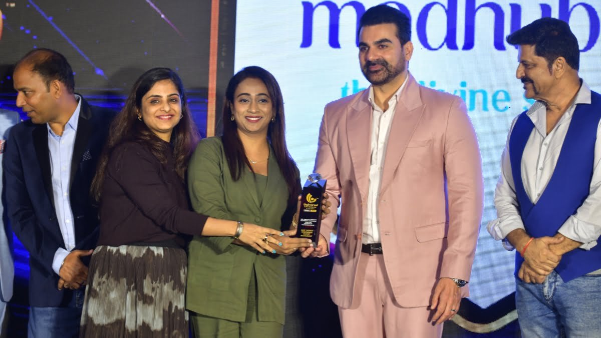 Pratiesh Ambekar’s Madhuban Wins ‘Best Themed Vegetarian Buffet’ Award at Universal Eminence Event