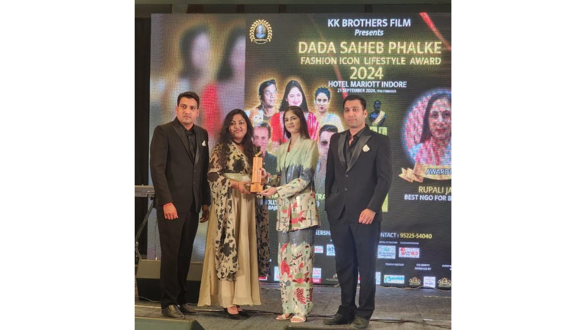 Sonam Shrivastava Receives Dada Saheb Phalke Award 2024 for Contributions in Education