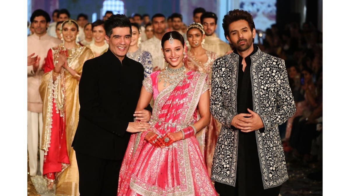 Namo Bharat – सेवा. साहस.संस्कृति fashion show, directed by Manish Malhotra