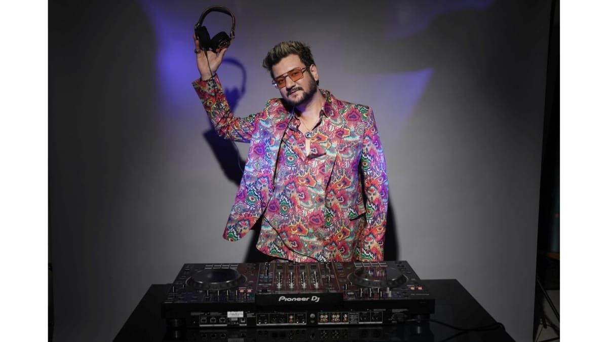 DJ Yashh- Revolutionising Techno And Trance With A Bollywood Twist