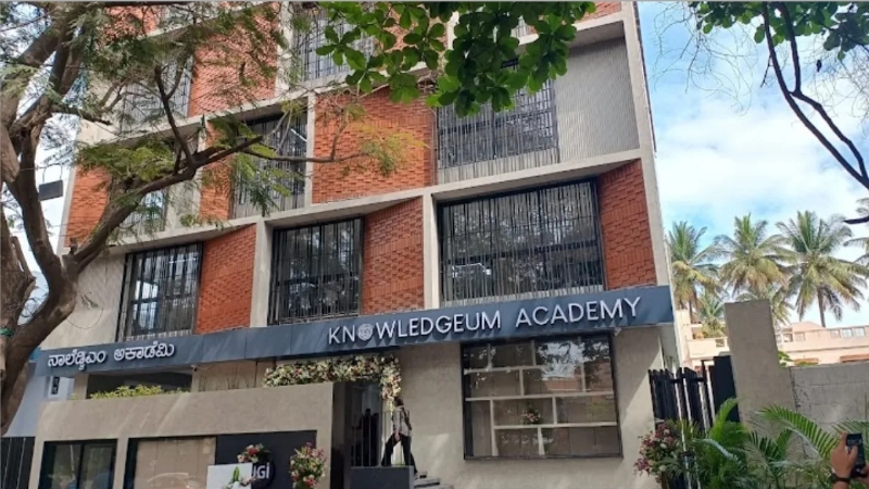 Knowledgeum Academy: Path to Academic Excellence