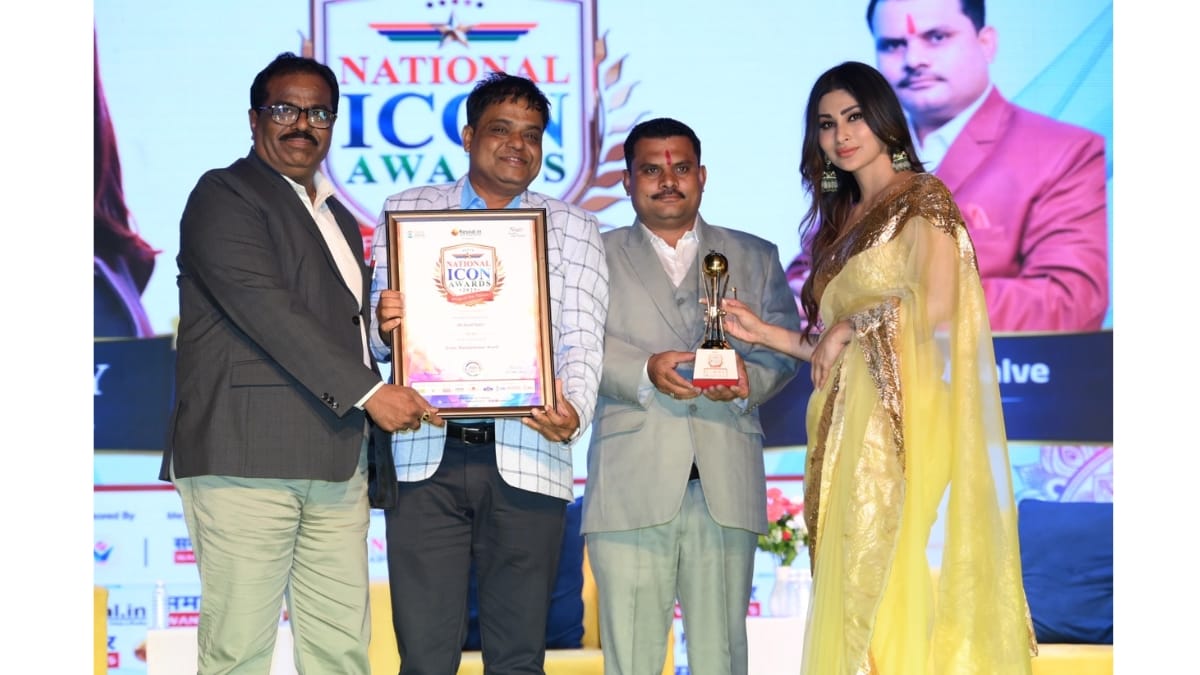 Healing the Human Spirit: Mr. Sunil Salve National Icon Award Winner 2025 | Iconic Humanitarian Award Director, Niramaya Paralysis Center (Ayurvedic) | Pune, Maharashtra