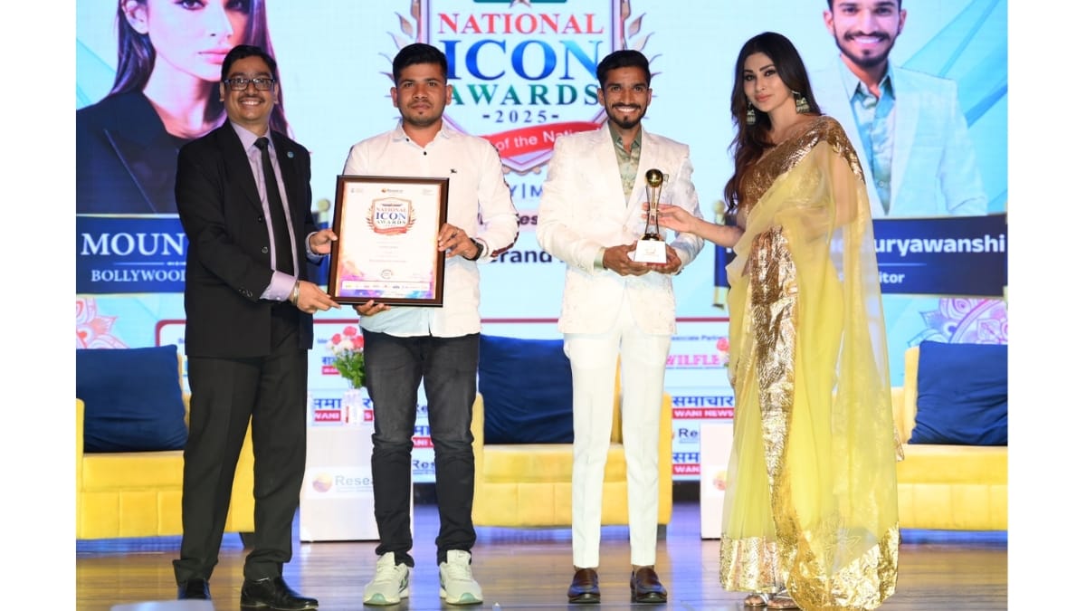 Setting Trends, Defining Style: Mr. Aanand Suryawanshi National Icon Award Winner 2025 | Best Clothing Store in Latur Proprietor, A S Brand Box | Latur