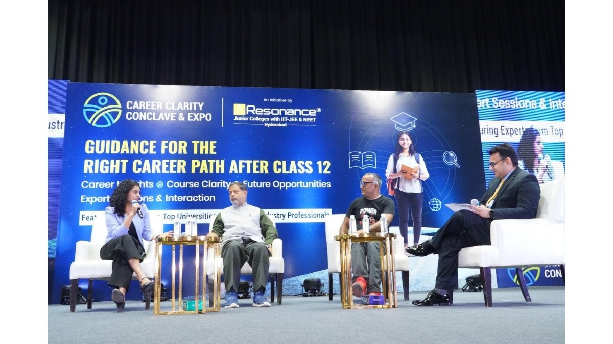 Resonance Hyderabad Hosted Career Clarity Conclave & Expo at JNTU Auditorium, Hyderabad